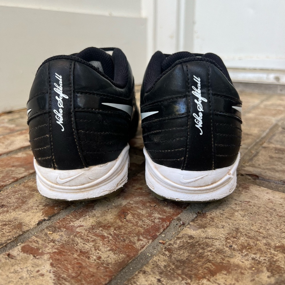 Nike Softball Cleats Unify Keystone Black/White Shoes Women's Sz 10 Molded Stud - Picture 4 of 11